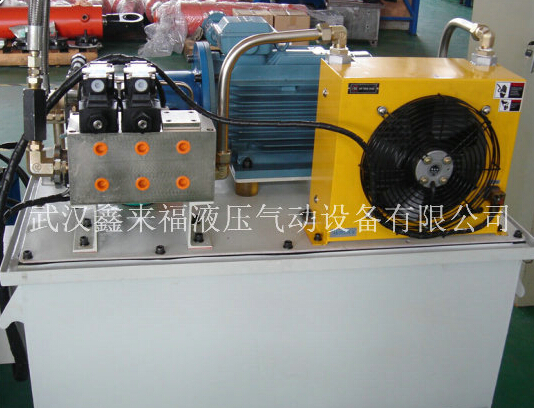 節(jié)儉省油的伺服液壓站